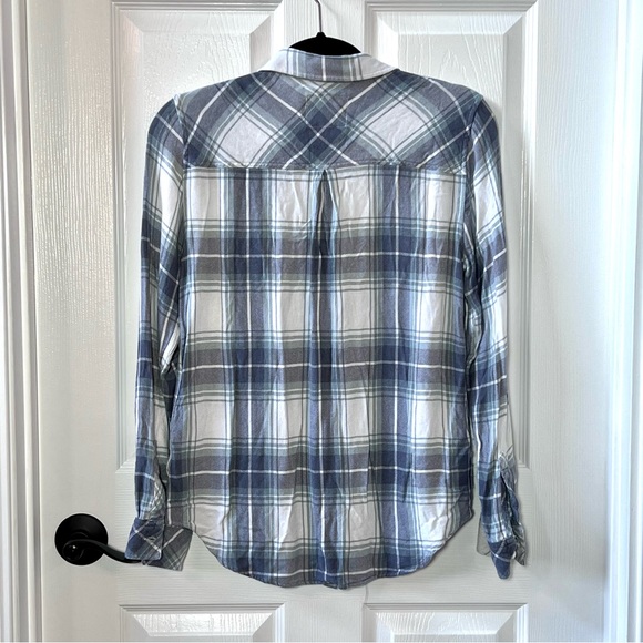 ⭐️ Rails Hunter Shirt Women's Medium Ocean Blue & White Plaid
Button Top - Picture 4 of 12